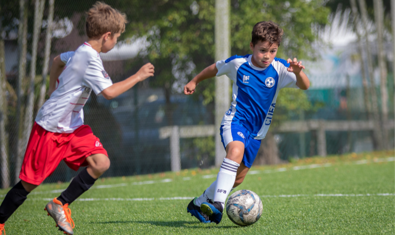 You are currently viewing WHAT ARE THE BENEFITS OF PLAYING TEAM SPORT WHEN YOU’RE YOUNG?